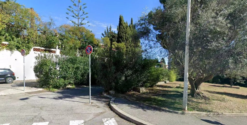 property-image