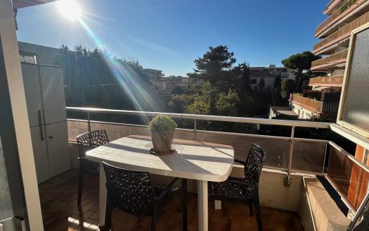 2P Dernier Etage – Les Vespins – Saint Laurent du Var