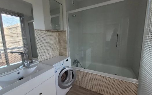 Nice Ouest , studio meublé piscine