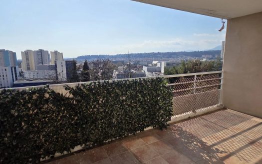 4P TERRASSES + STATIONNEMENTS NICE OUEST