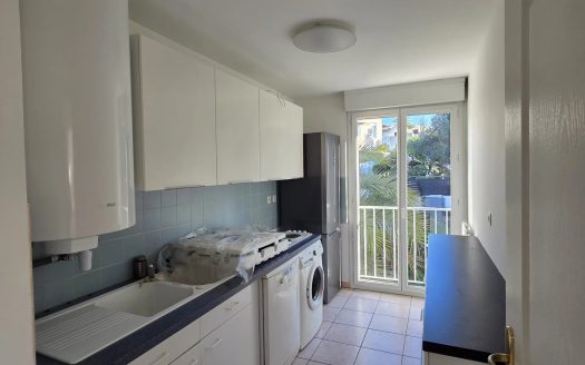 4P TERRASSES + STATIONNEMENTS NICE OUEST