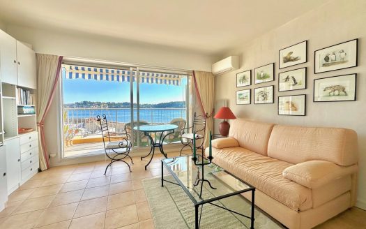 Villefranche-sur-Mer – La Darse – studio terrasse – vue mer