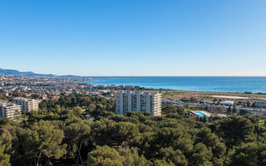 EXCLUSIVITE – 2P en ROOFTOP – DERNIER ETAGE – VUE MER PANORAMIQUE – DOMAINE DU LOUP – CAGNES SUR MER