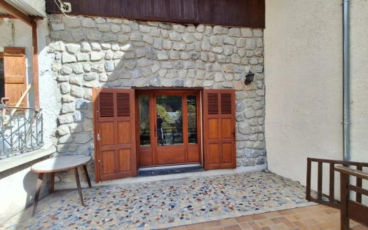 Maisonnette de montagne à Entraunes