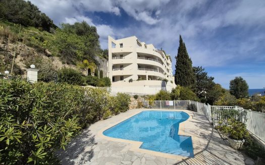 2 pièces meublé parking terrasse piscine