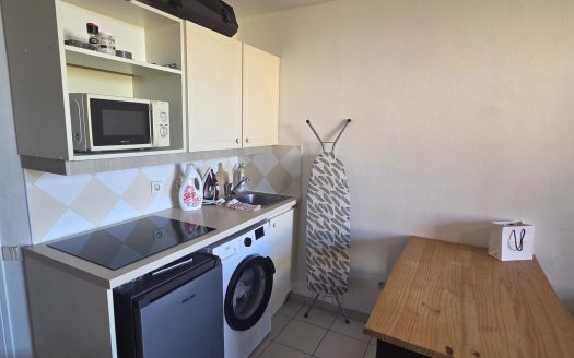 2p terrasse et parking THEOULE SUR MER