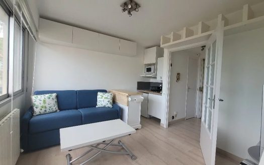 Nice Ouest , studio meublé piscine