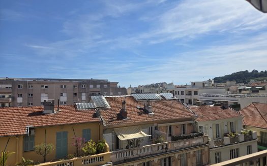 Bel appartement 4 pièces au Parc Impérial à Nice