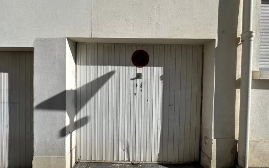Garage de plain-pied – Quartier des Fleurs – Nice
