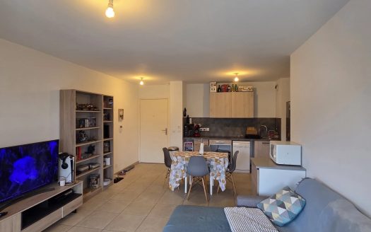 2p vendu loué terrasse + parking prive CANNES LA BOCCA