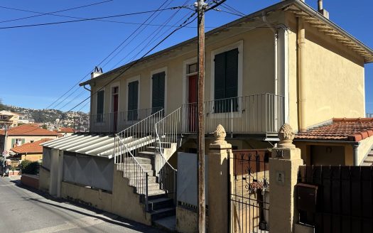 Appartement lumineux à Pessicart – 3 pièces avec vue