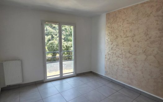2P BALCON AV CAUVIN NICE