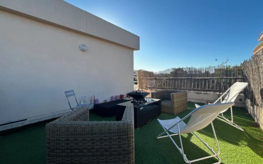2P Dernier Etage – Les Vespins – Saint Laurent du Var