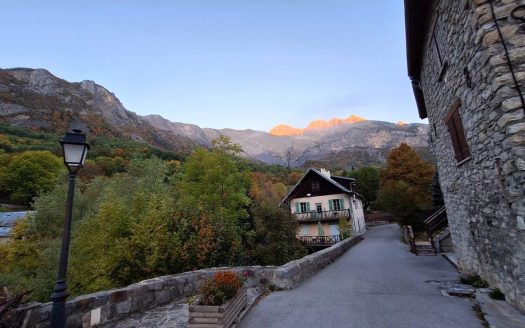 Maisonnette de montagne à Entraunes