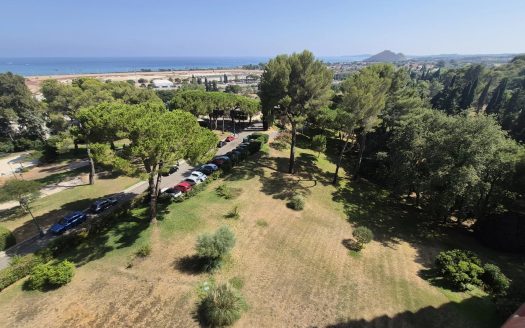 2 pièces meublé domaine du loup parking