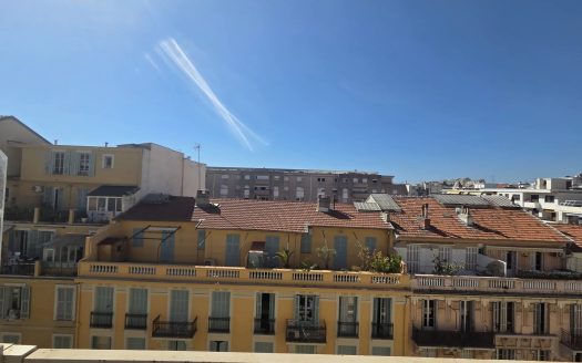 Bel appartement 4 pièces au Parc Impérial à Nice