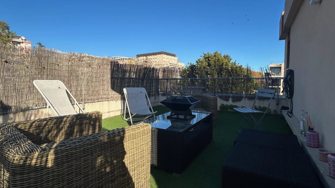 Appartement 2 pièces 47 m² · à Saint-Laurent-du-Var · 47 m² · 270 000 €