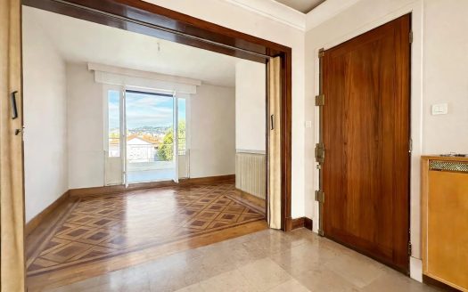 Libération/Bas Cimiez Spacieux appartement Villa 5 pièces avec terrasse à Libération