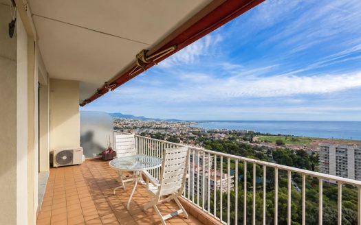 EXCLUSIVITE / PENTHOUSE Rooftop / 4 Pièces avec Solarium