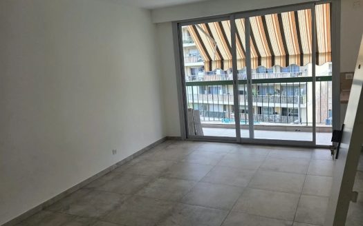 Pasteur studio balcon